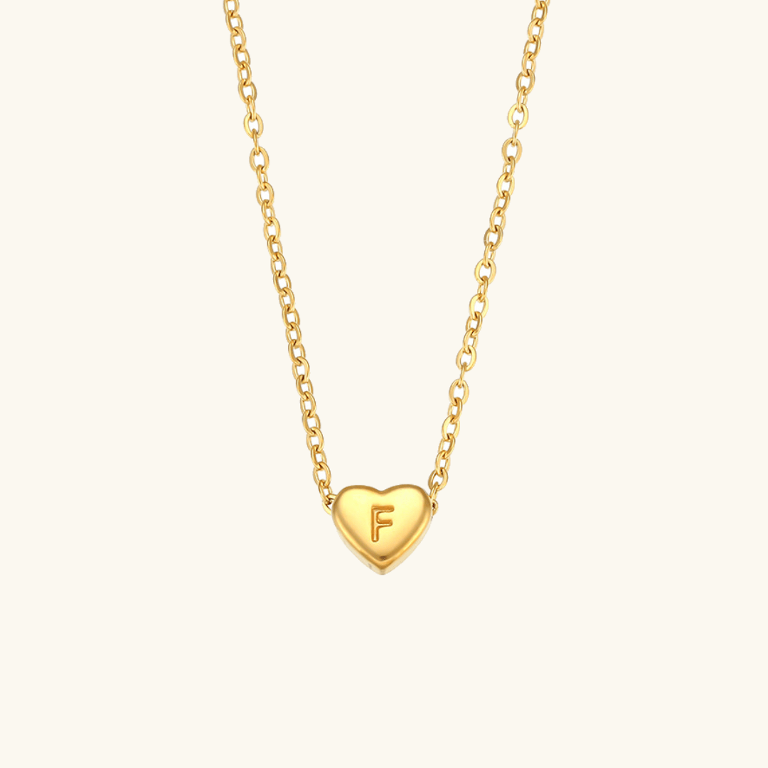 Collier en Or avec Initiale en Forme de Cœu