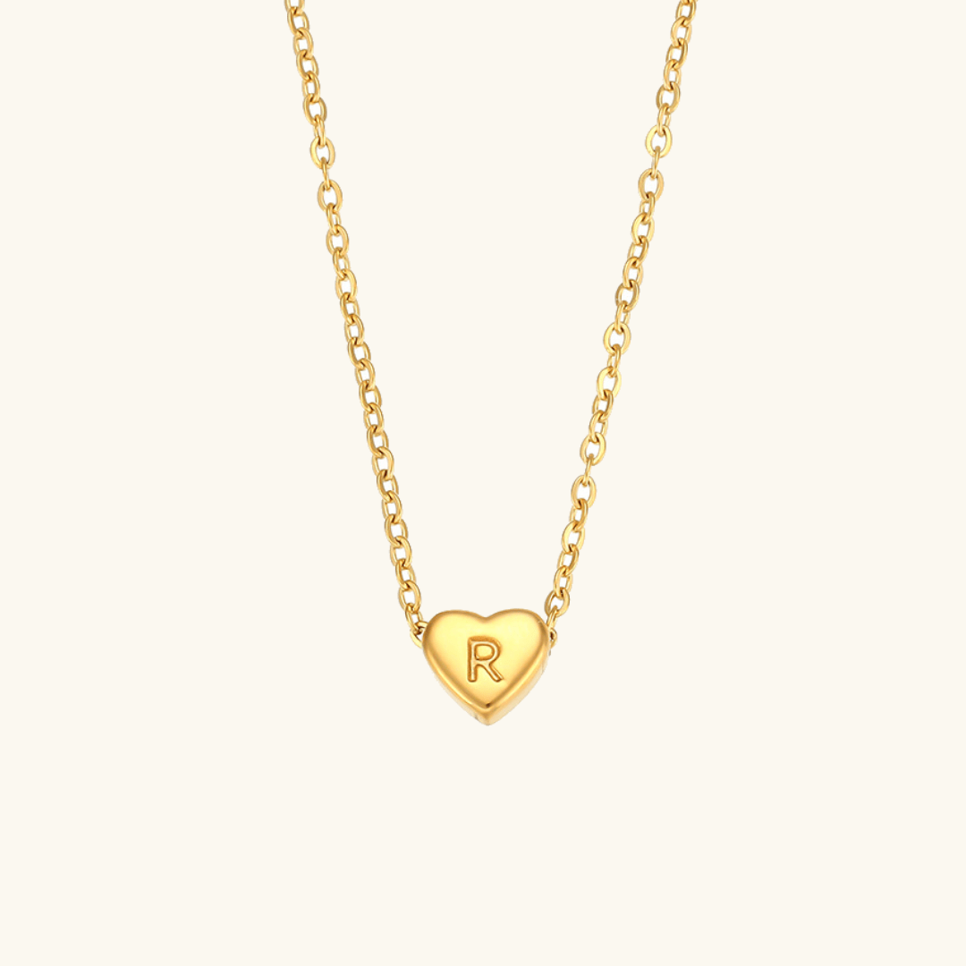 Collier en Or avec Initiale en Forme de Cœu