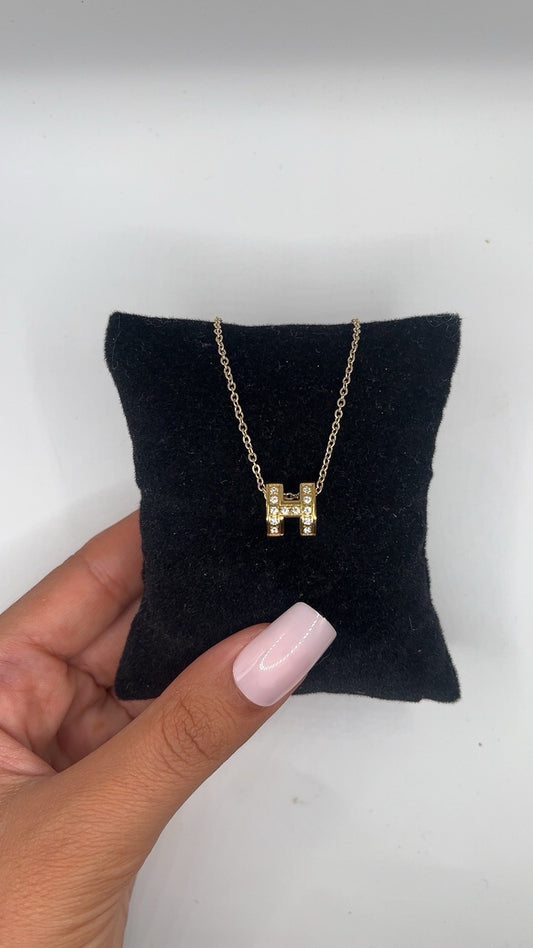 Collier Hanna