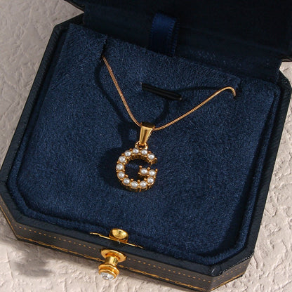 Collier En Perles Avec Lettre Initiale Augustine