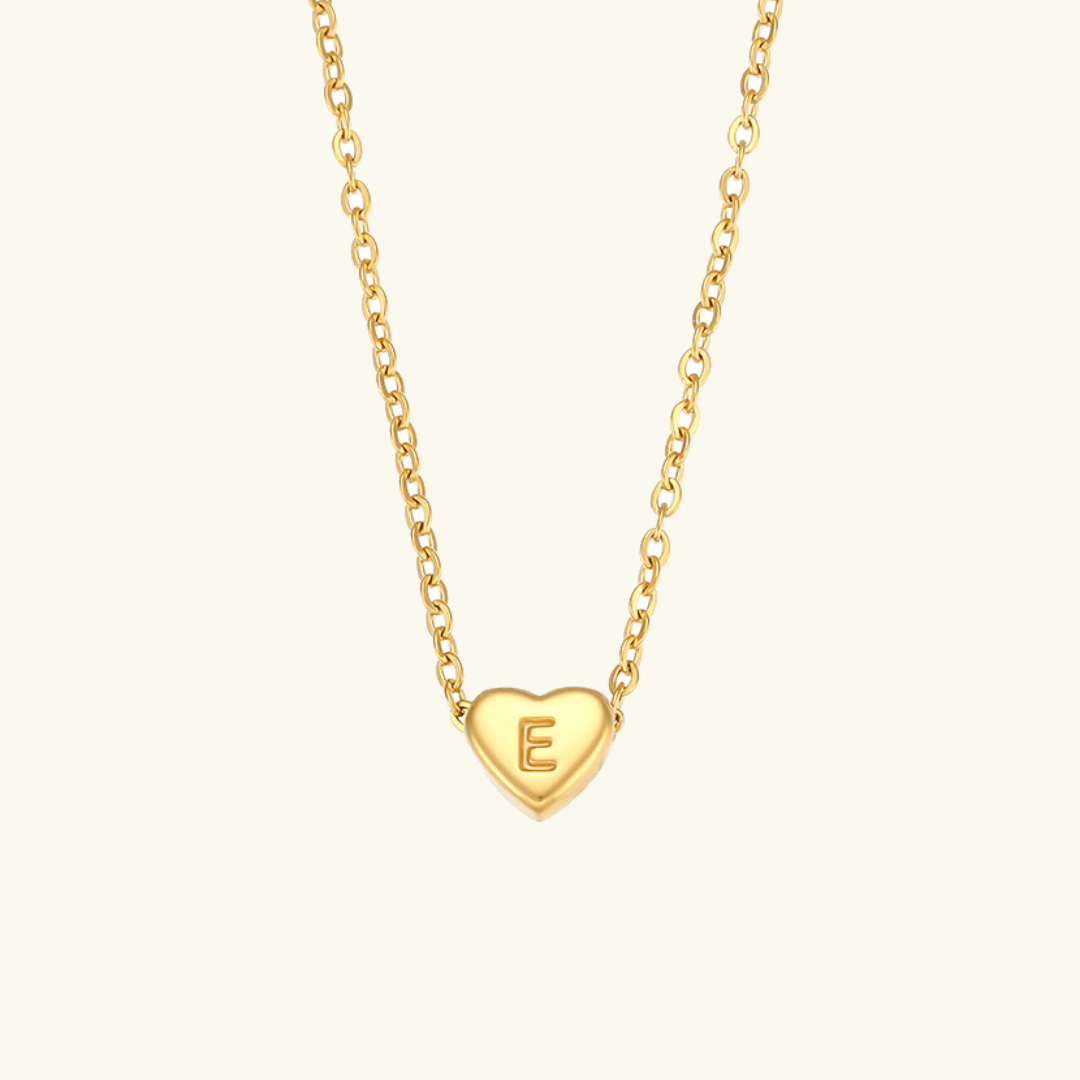 Collier en Or avec Initiale en Forme de Cœu