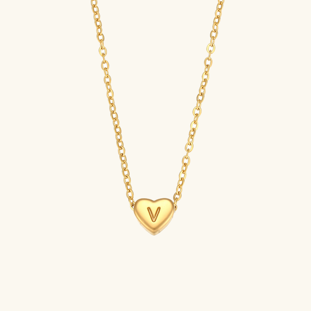 Collier en Or avec Initiale en Forme de Cœu