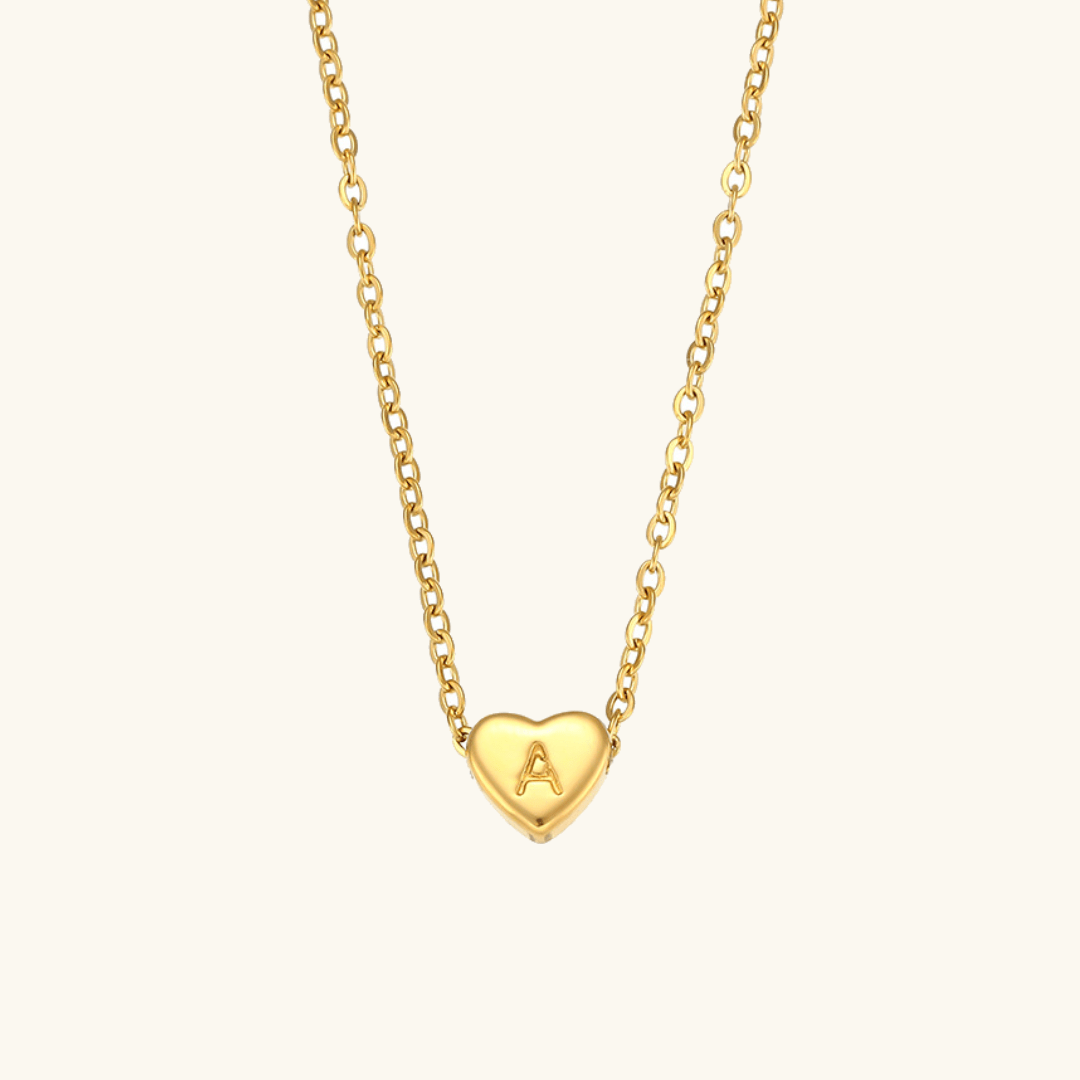 Collier en Or avec Initiale en Forme de Cœu